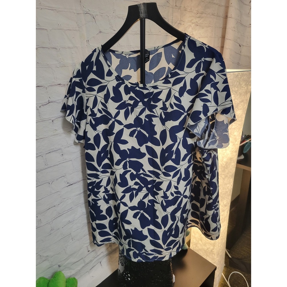 Shein Curve Womens 4XL Navy Blue White Floral Leaf Print Flutter‎ Sleeve Blouse